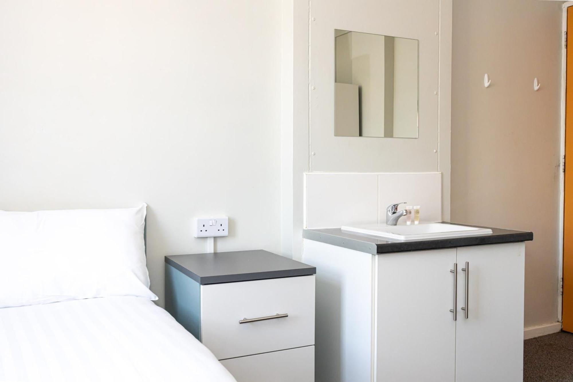 Spacious Room With Shared Facilities Londres Exterior foto