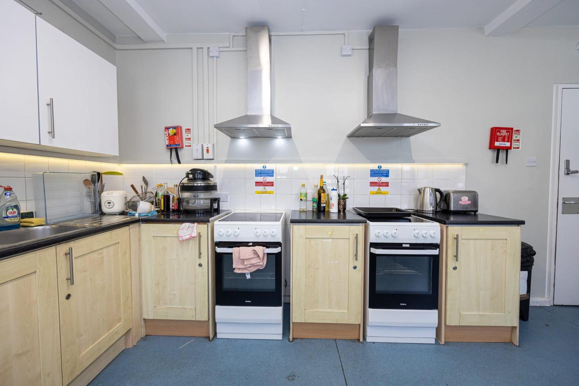 Spacious Room With Shared Facilities Londres Exterior foto